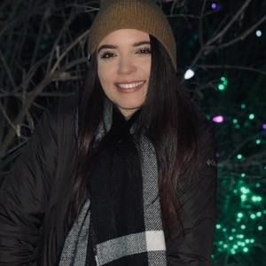 Meet your Posher, Kim